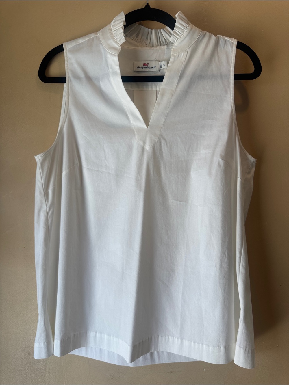 Vineyard Vines White Sleeveless Ruffle-Trim V-Neck Camisole
